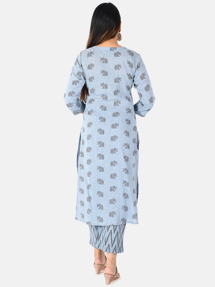 Neerus Blue printed straight kurta for women - side view