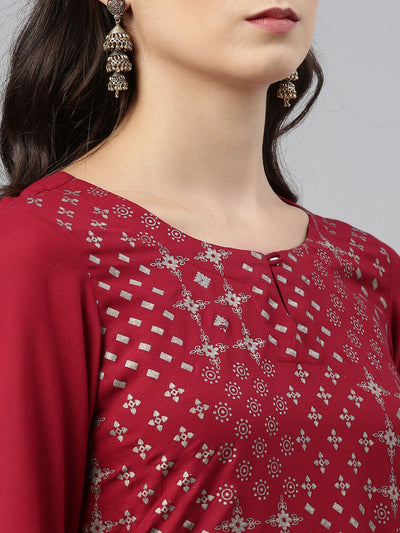 Neerus Women Maroon Geometric Printed Kurta