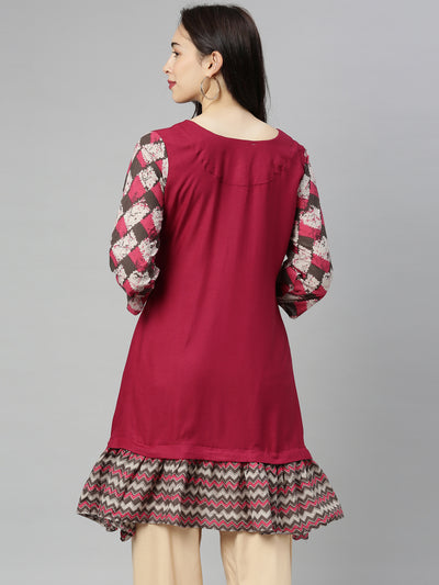 Neerus Women Maroon Flared Sleeves Kurta