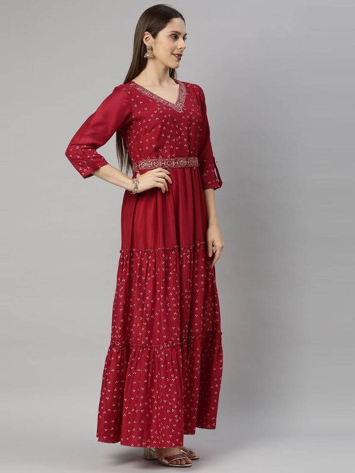 Neerus Women Maroon Dyed Chikankari Anarkali Kurta