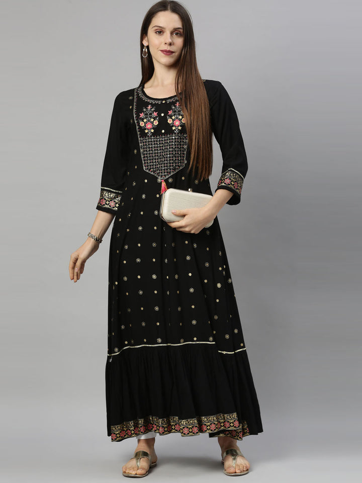 Neerus Women Black Floral Kurta