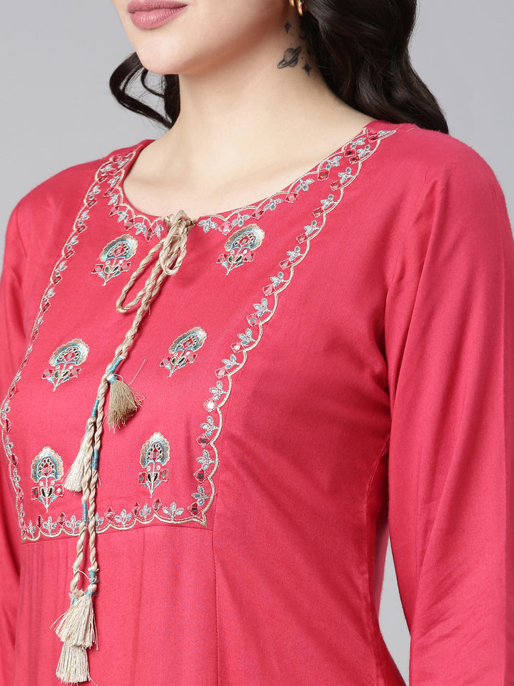 Neerus Pink solid straight kurta set with trousers - detail view 1
