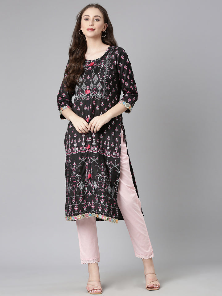 Neerus Black Casual Floral Straight Kurtas