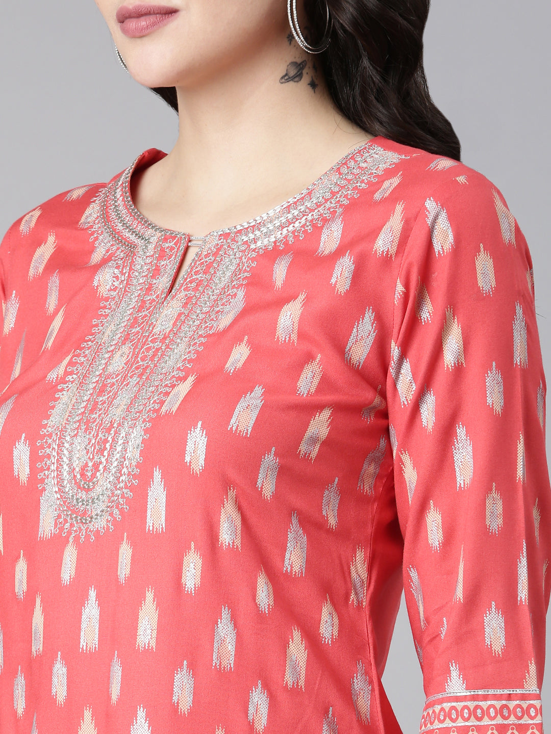 Neerus Red Regular Straight Printed Kurta