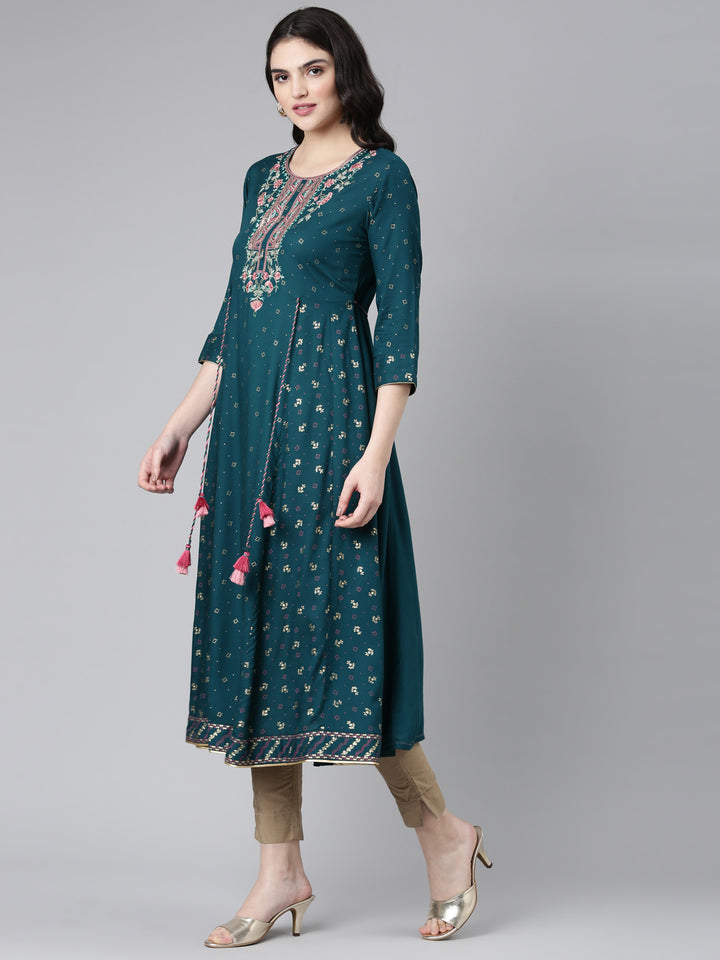 Neerus Green Regular Anarkali Embroidered Kurta