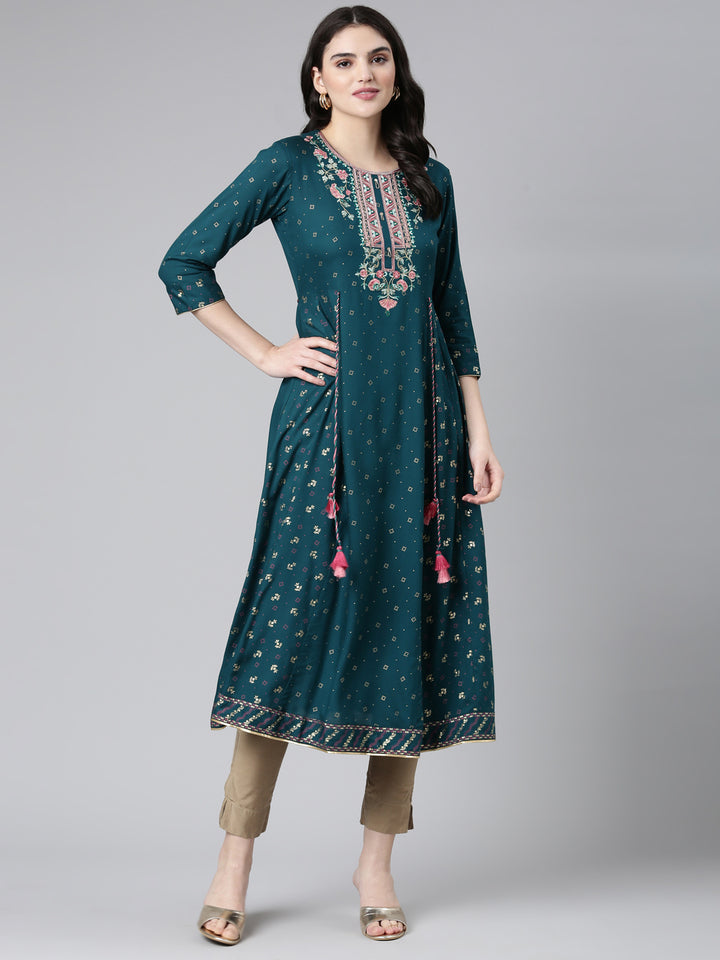Neerus Green Regular Anarkali Embroidered Kurta