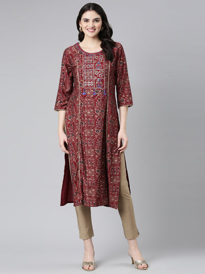 Neeru's Maroon Regular Straight Printed Kurta