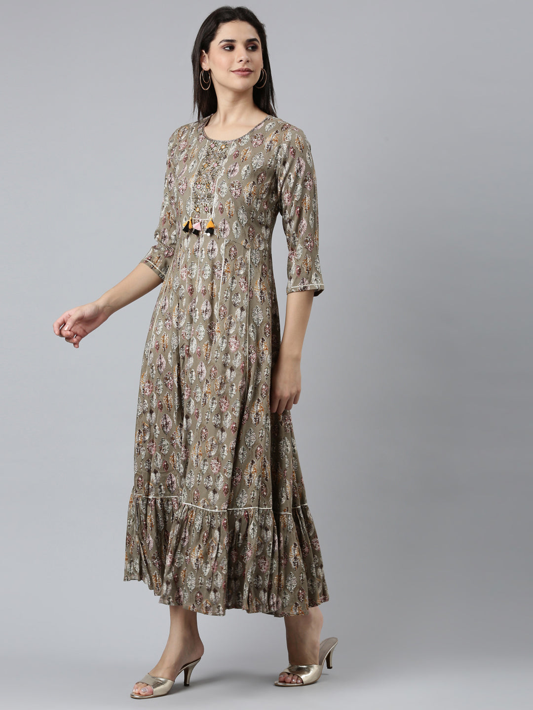 Neerus Sea Green Straight Casual Embroidered Gown