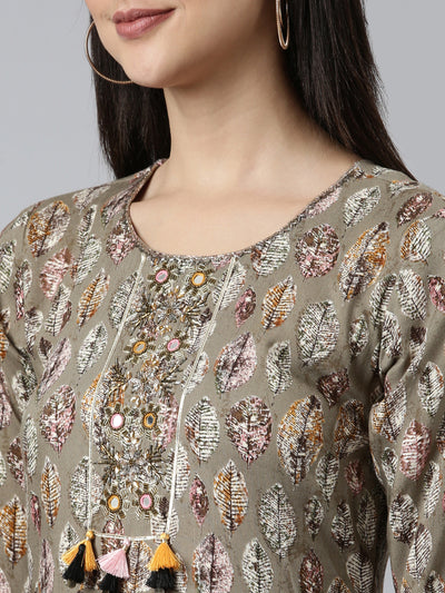Neerus Sea Green Straight Casual Embroidered Gown