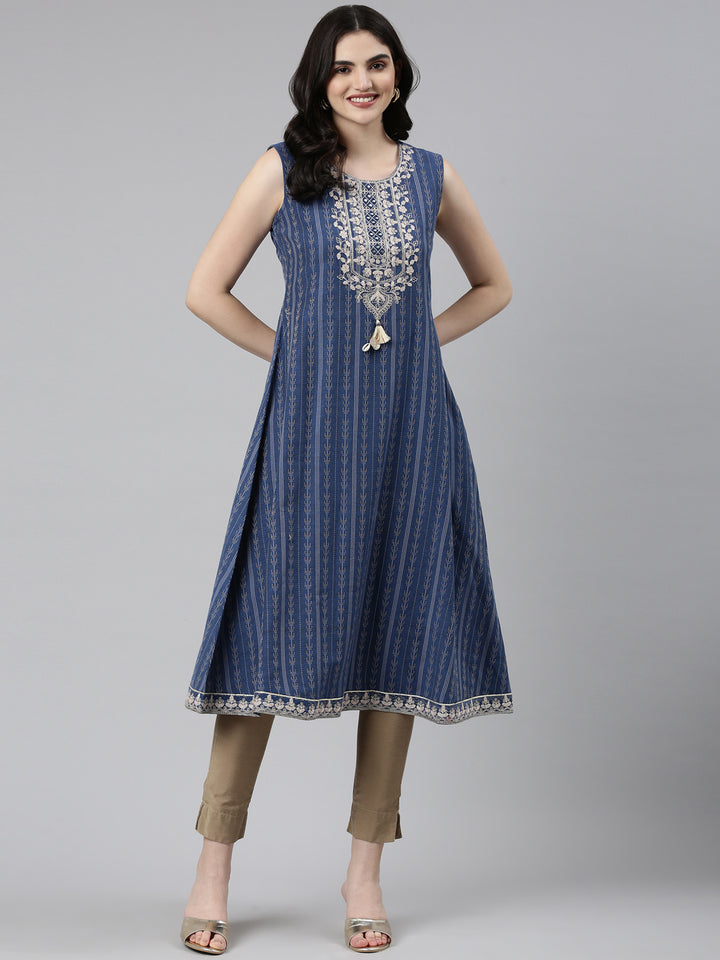 Neerus Blue slub cotton printed anarkali kurti - detail view 2