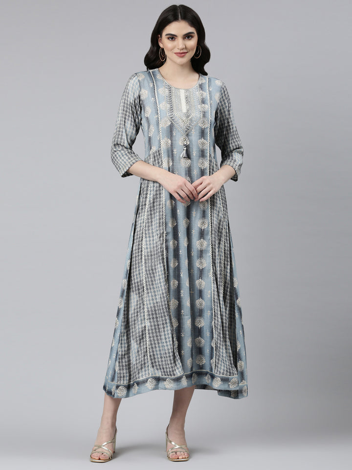 Neerus Grey Straight Casual Printed Dress