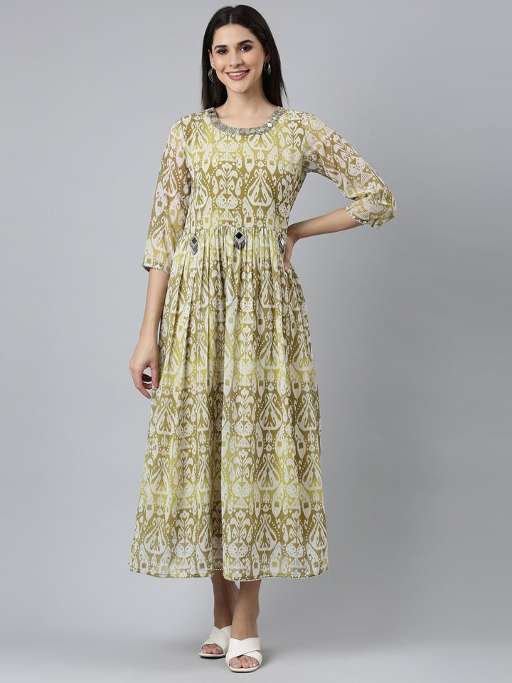 Neerus Green Straight Casual Printed Dress