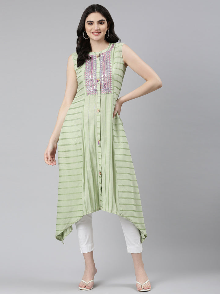 Neerus Green Straight Casual Embroidered Dress