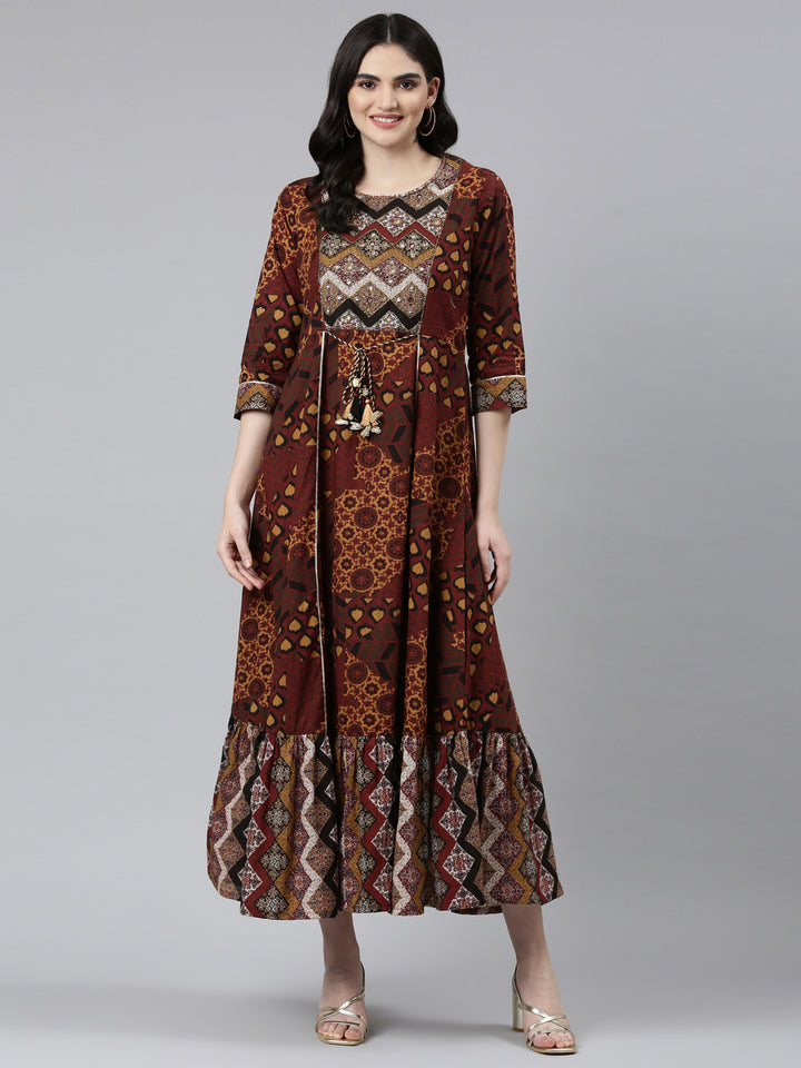 Neerus Brown Straight Casual Printed Dress