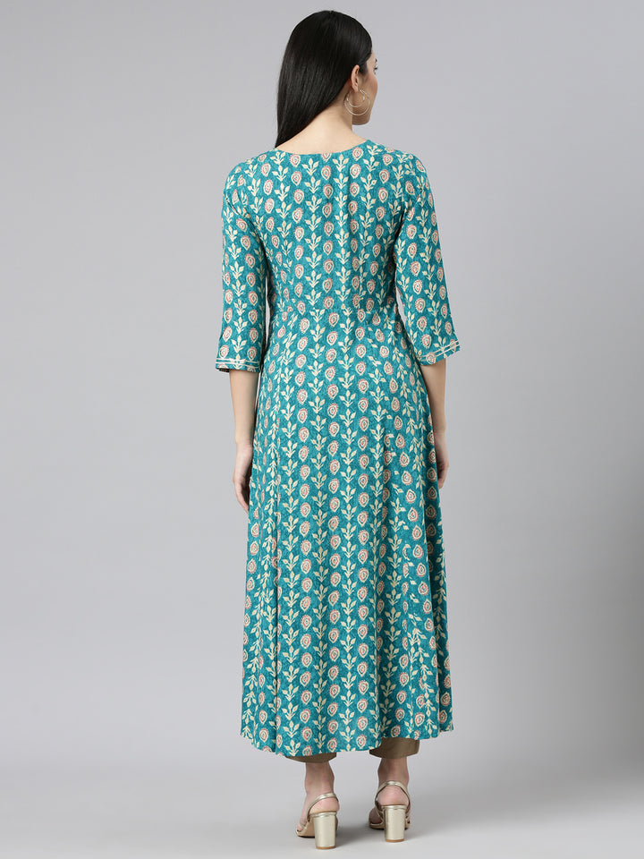 Neerus Green Straight Casual Printed Dress