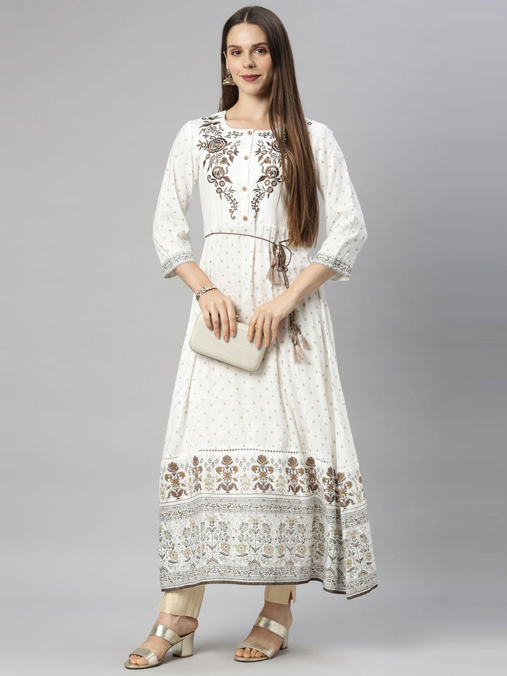 Neerus White floral embroidered anarkali kurta - detail view 2
