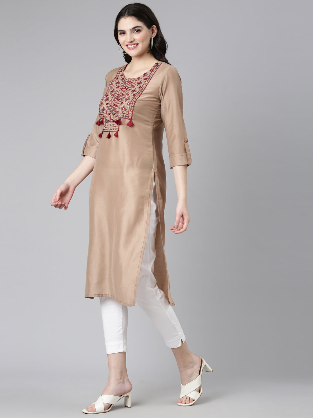 Neerus Brown Regular Straight Embroidered Kurta