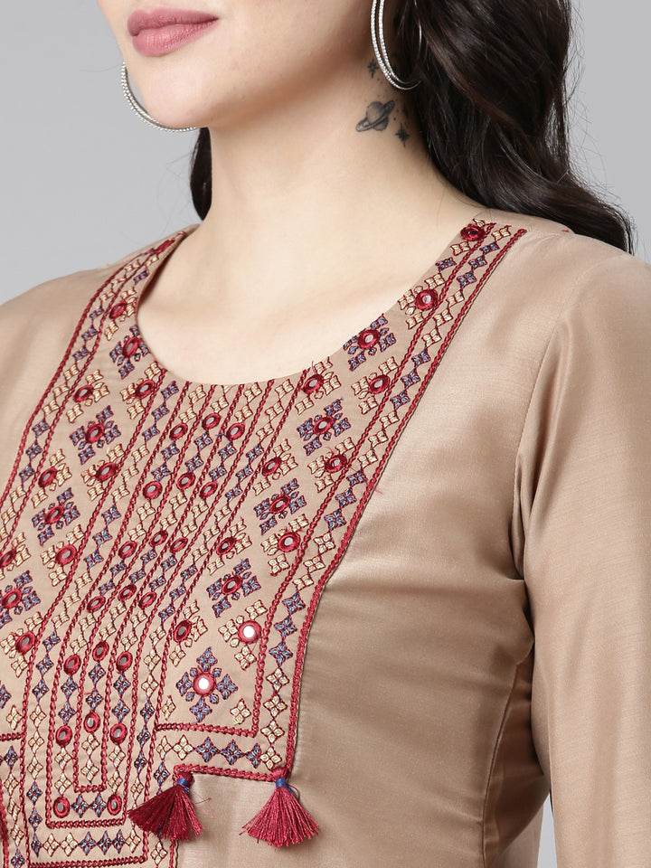 Neerus Brown Regular Straight Embroidered Kurta