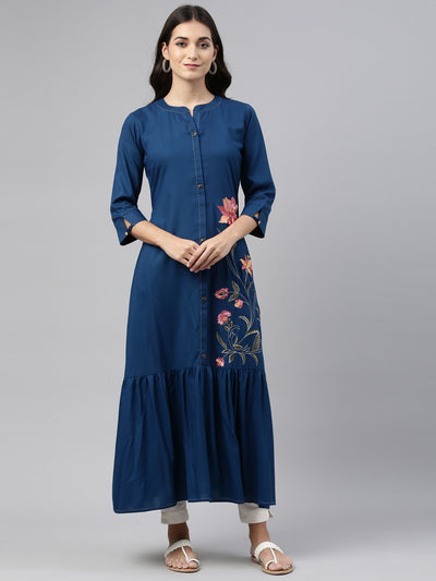 Neerus Women Blue Floral Embroidered Kurta