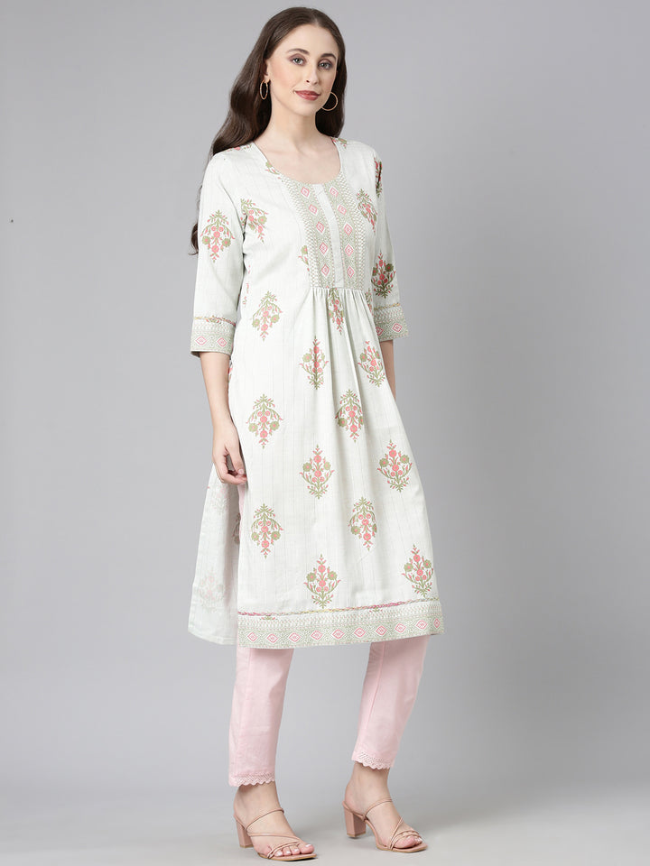 Neerus Green Casual Floral Straight Kurtas