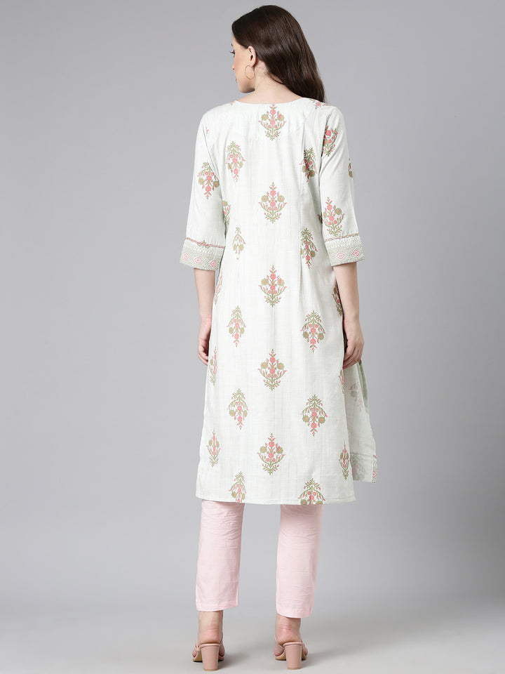 Neerus Green Casual Floral Straight Kurtas