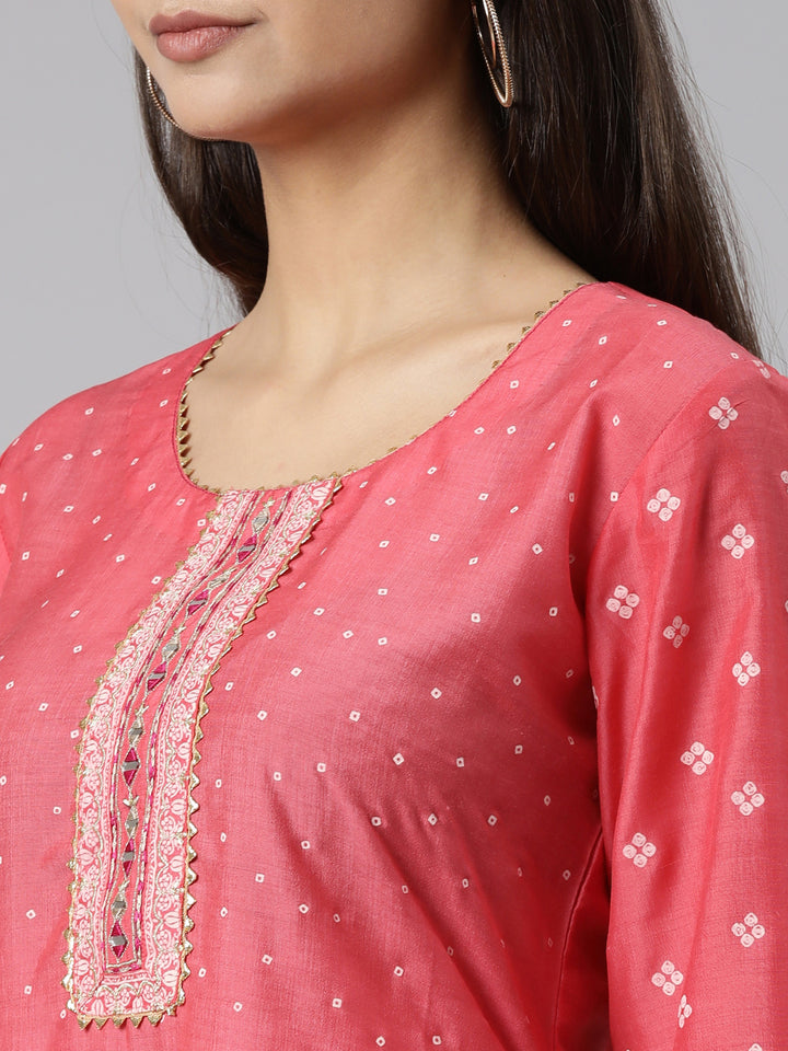 Neerus Red Regular Straight Bandhani Kurta And Trousers With Dupatta