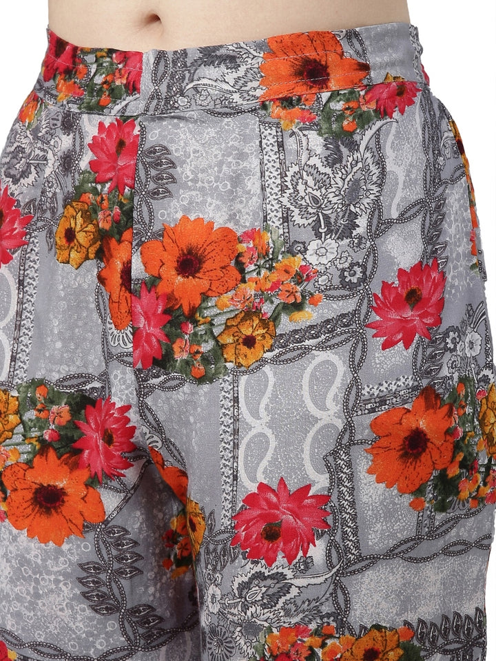 Neerus Grey muslin printed kurta set with floral trouser - detail view 3