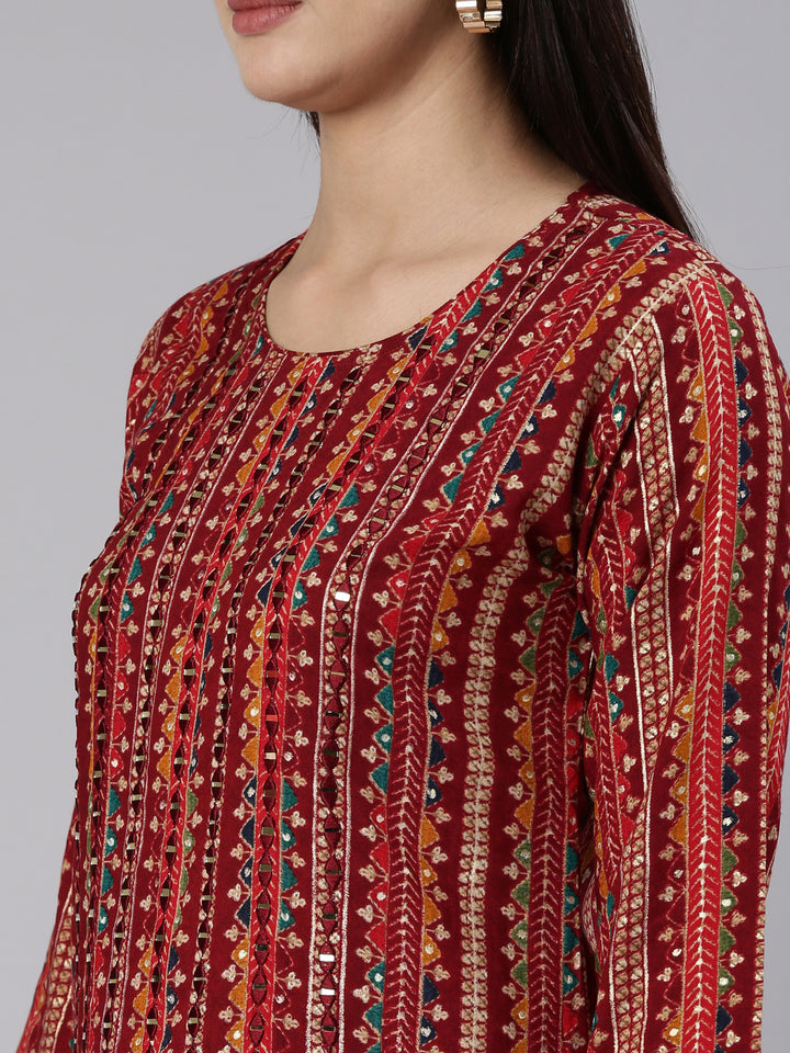 Neerus Maroon Regular Straight Chevron Kurtas