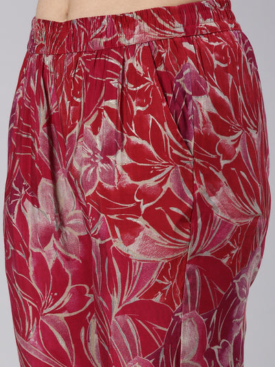 Neeru's Red Regular Straight Printed Kurta And Trousers