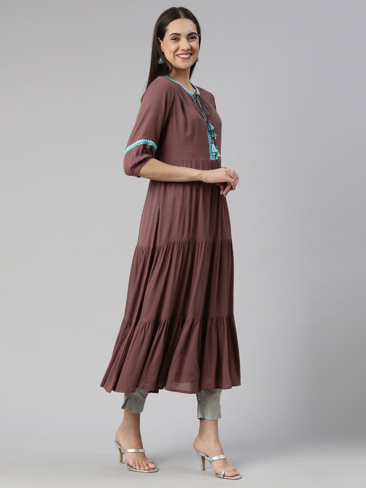 Neerus Rayon printed tiered kurti with keyhole neck - side view