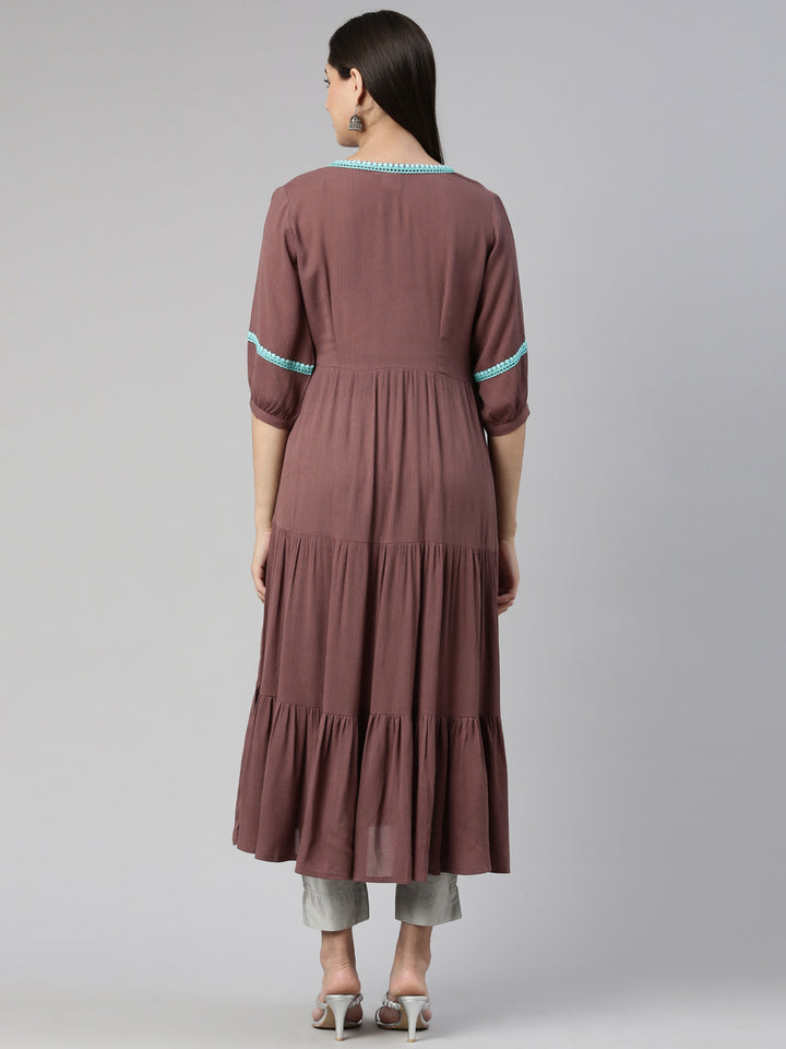 Neerus Rayon printed tiered kurti with keyhole neck - detail view 1