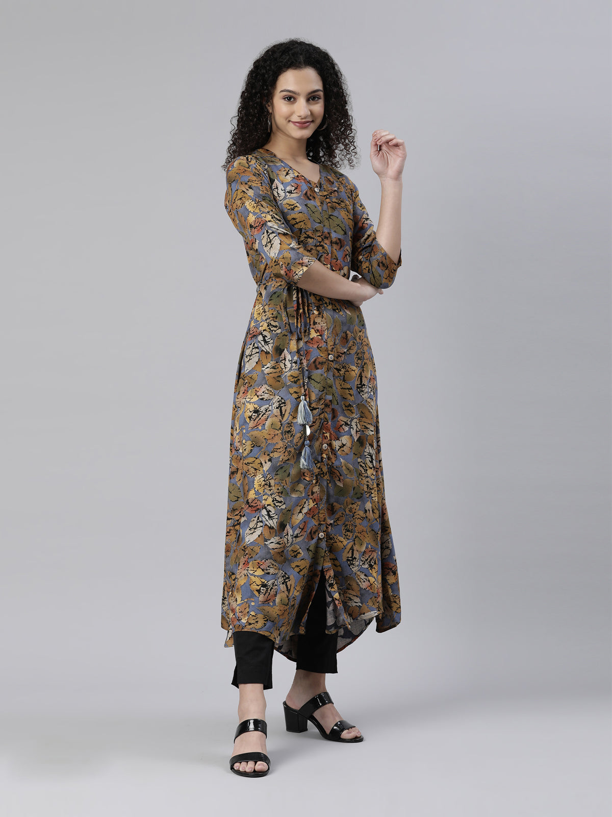 Neerus Women Floral Printed High-Low Hem A-line Kurta
