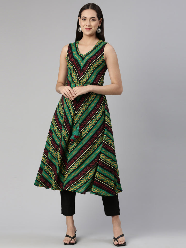 Neerus Women Chevron Printed Kurta