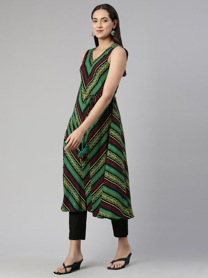 Neerus Women Chevron Printed Kurta