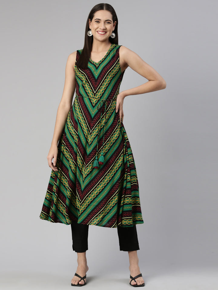 Neerus Women Chevron Printed Kurta