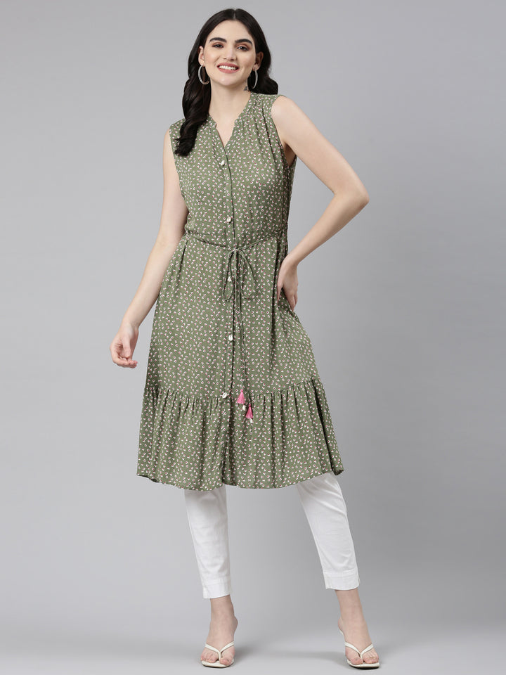 Neerus Green Straight Casual Printed Dress
