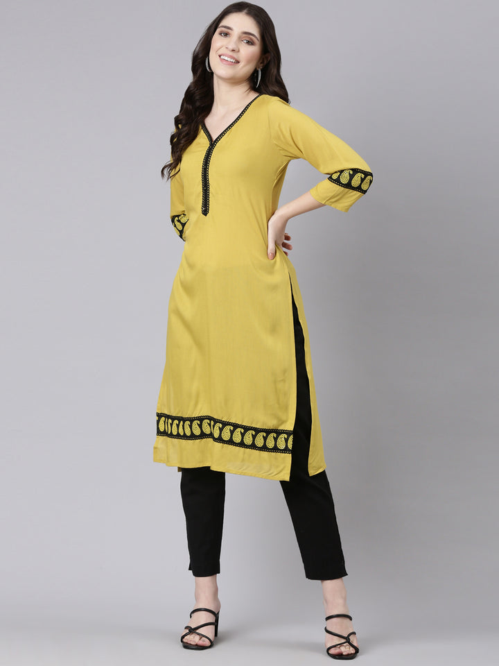 Neerus Green Regular Straight Solid Kurtas