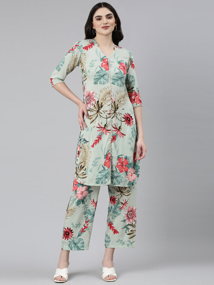 Neerus Green Regular Straight Printed Kurta And Trousers