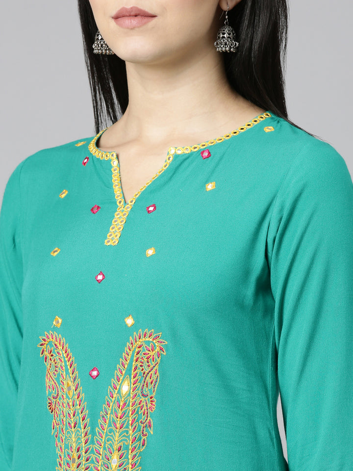 Neerus Green Regular Straight Solid Kurta