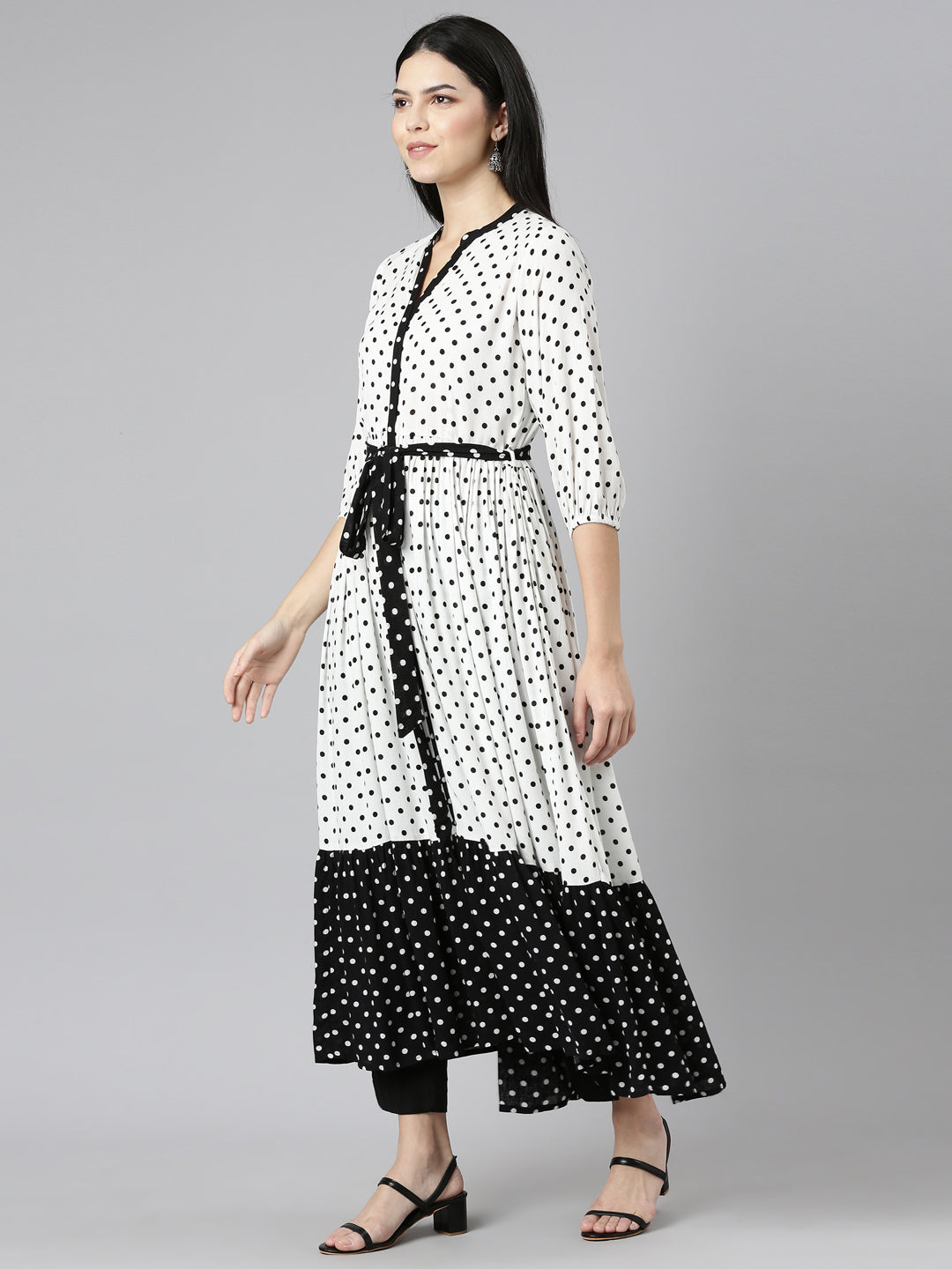 Neerus Black Flared Casual Printed Gown