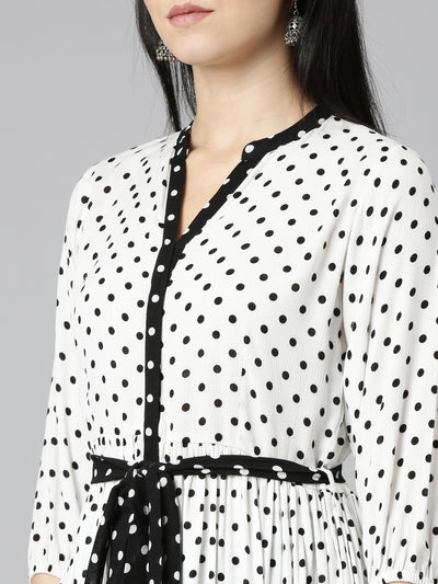 Neerus Black Flared Casual Printed Gown