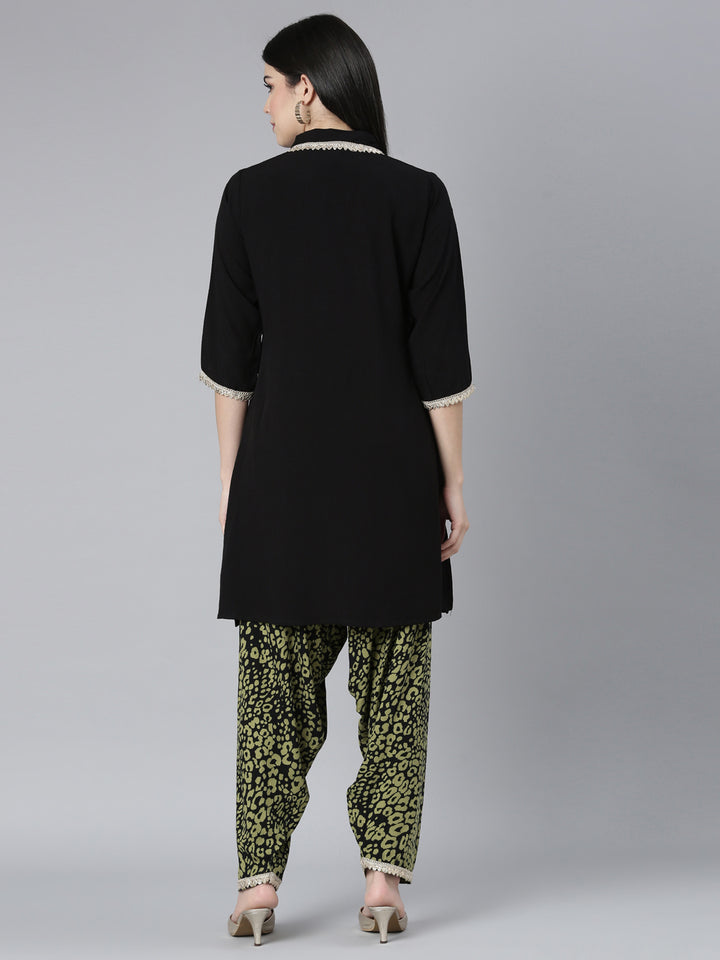 Neerus Black Regular Straight Solid Kurta And Salwar