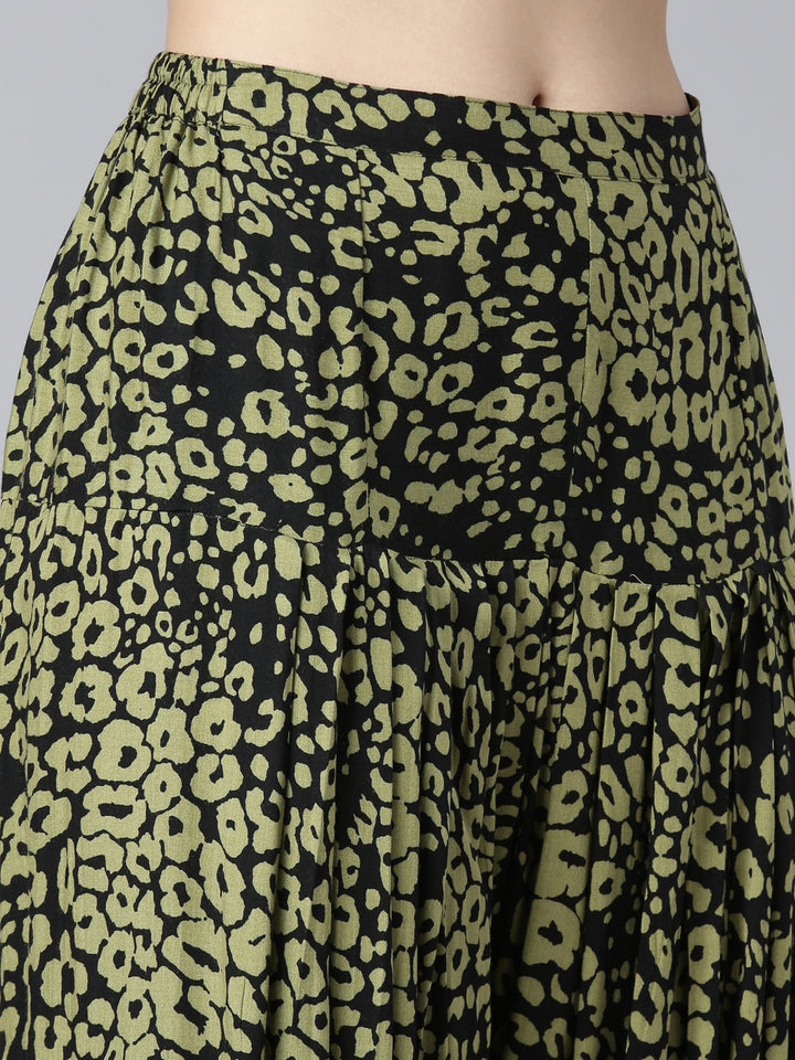 Neerus Black Regular Straight Solid Kurta And Salwar