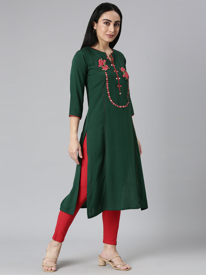 Neerus Green cotton solid straight kurta - back view
