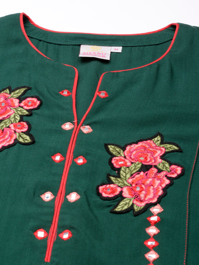 Neerus Green Straight Casual Solid Straight Kurtas