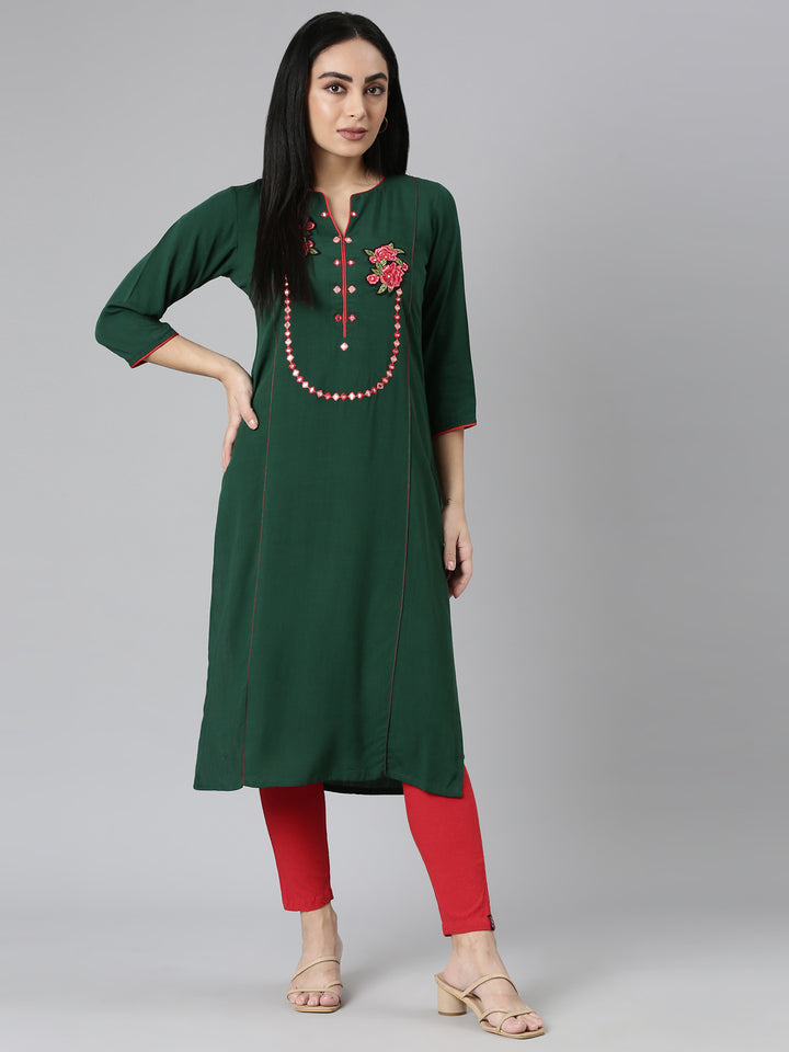 Neerus Green cotton solid straight kurta - detail view 2