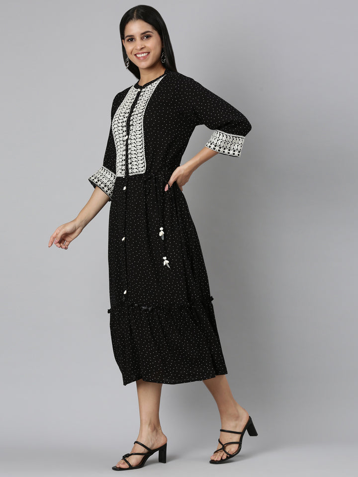 Neerus Black straight embroidered kurtas