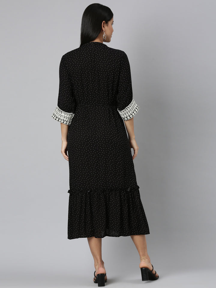 Neerus Black straight embroidered kurtas