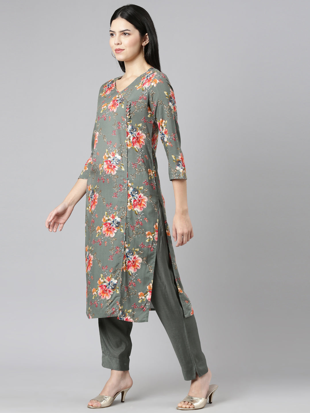 Neerus Green printed straight kurta set with dupatta - back view