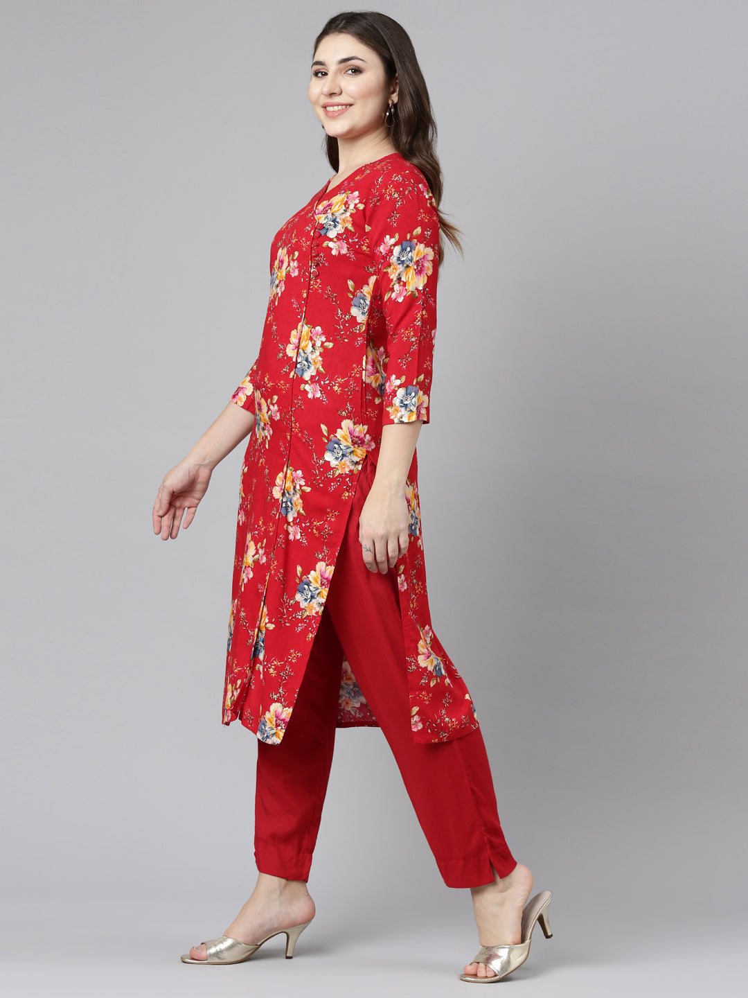 Neerus Red printed straight kurta set with dupatta - back view